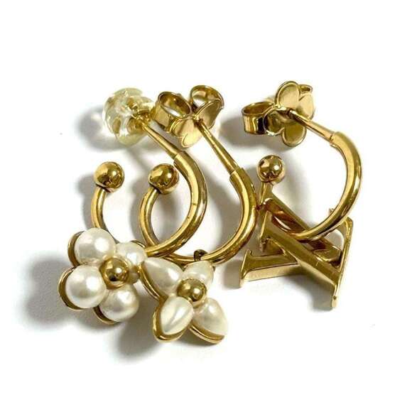 LOUIS VUITTON Earrings - Picture 1 of 10